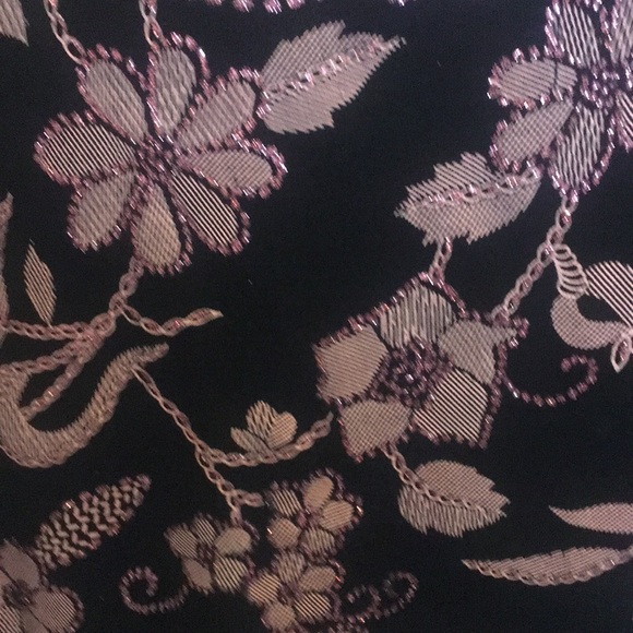 Flower patterned top with shimmer - Picture 2 of 4